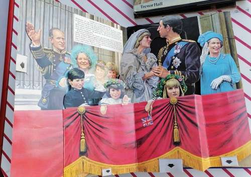 The Royal Family Pop-up book