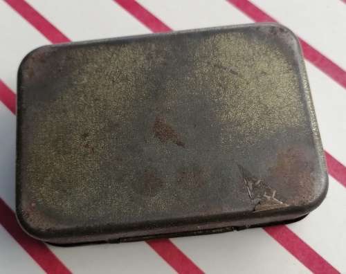 Finest quality steel pins tin - Vir bonjourparis40