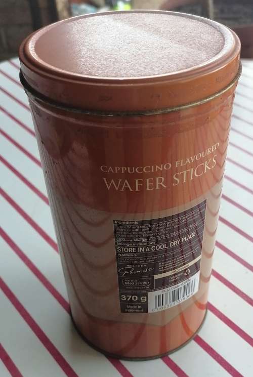 D. Licious wafer sticks tin
