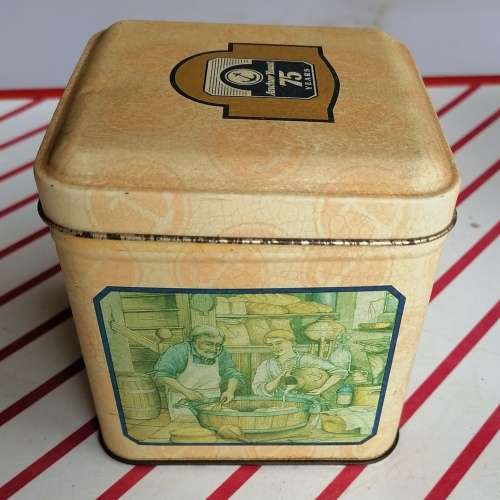 Anchor yeast tin