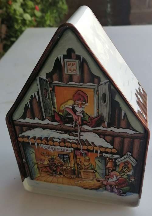 Chuckles Santa`s Workshop tin