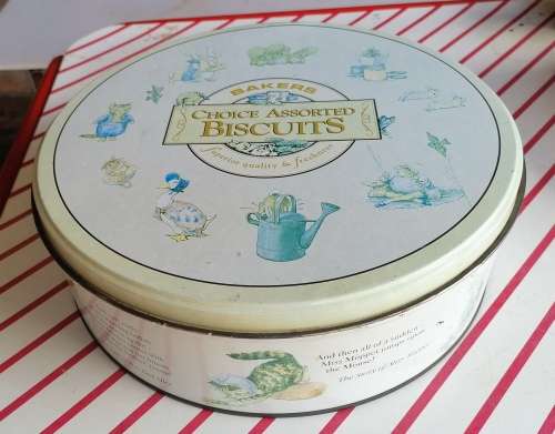 Bakers choice assorted biscuits tin