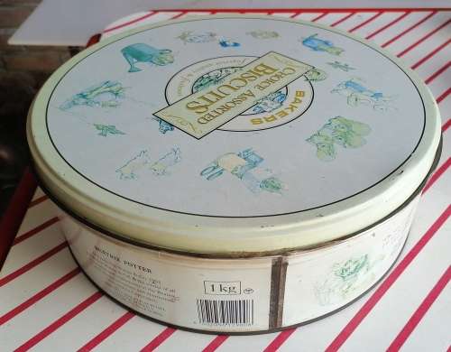 Bakers choice assorted biscuits tin