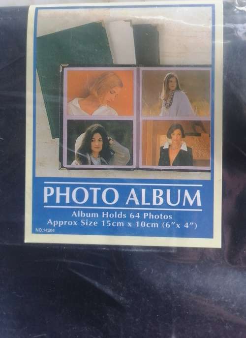Photo album Holds 64 photos