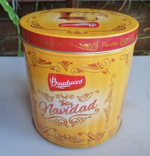 Bauducco tin