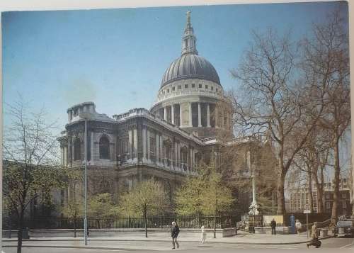 Vintage postcard: St Pauls cathedral