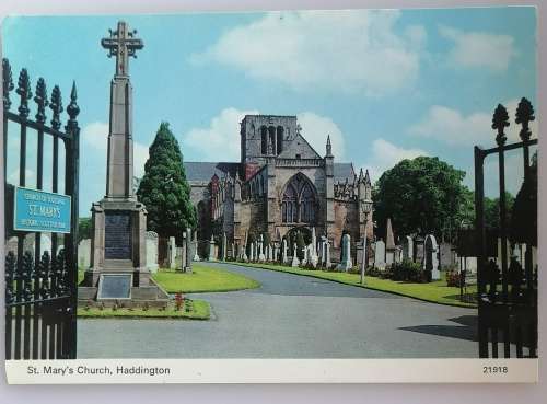 Vintage postcard: St. Mary`s Church, Haddington