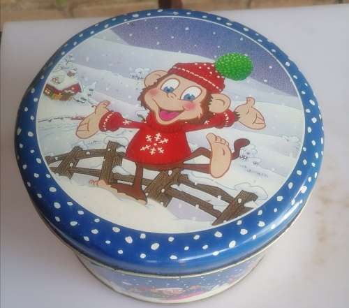 Crunchie biscuits tin