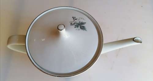 Constantia teapot