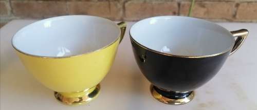 2 x Tea cups