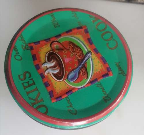 Cookies tin