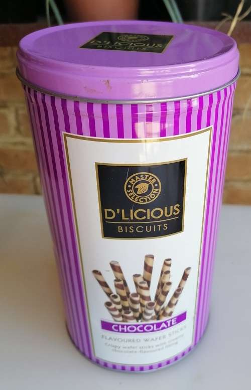 D`Licious biscuits tin