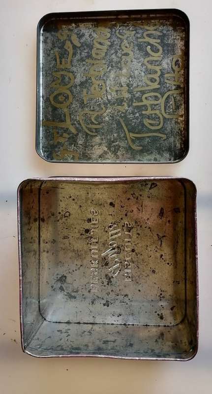Vintage Pyotts biscuits tin