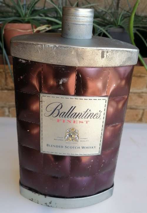 Ballantine`s Whisky tin (empty)