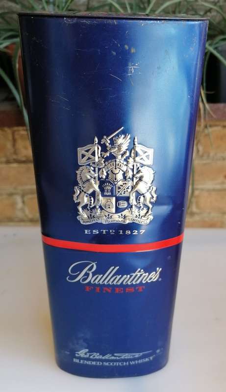 Ballantine`s whisky tin