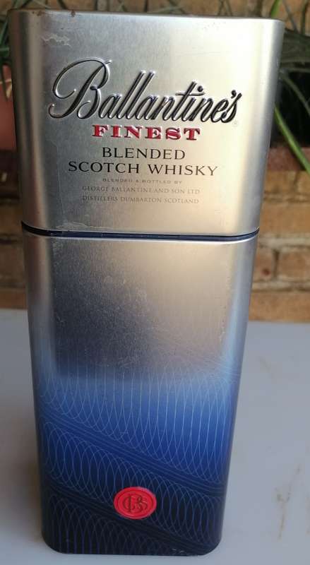 Ballantine`s Whisky tin - empty