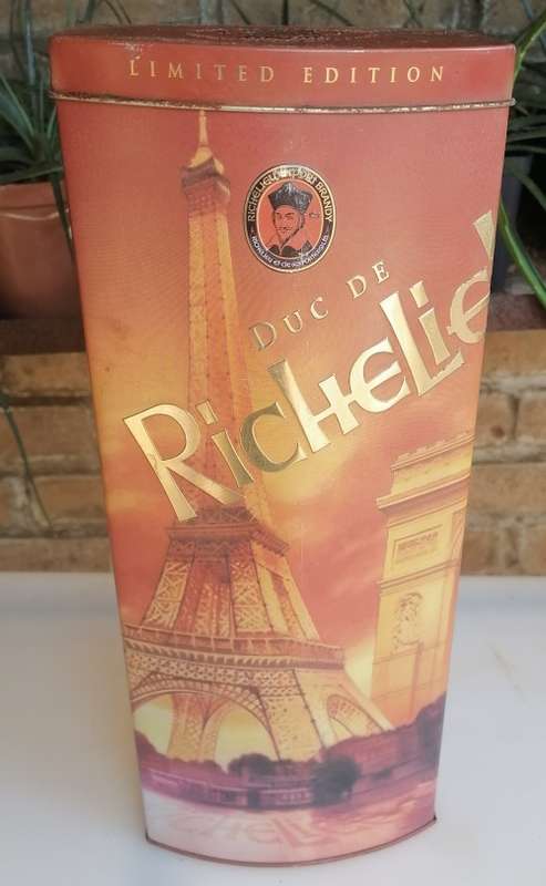 Richelieu limited edition tin