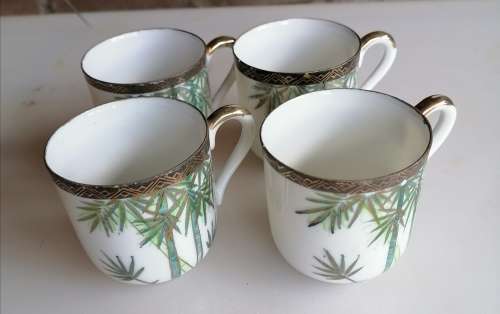 4 x Small cups