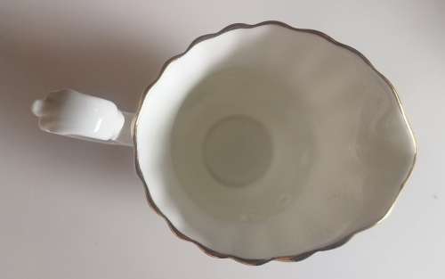 Royal Albert bone china England: Milk jug and sugar bowl