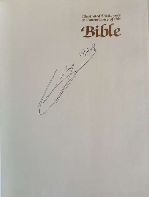Illustrated dictionary and concordance of the Bible