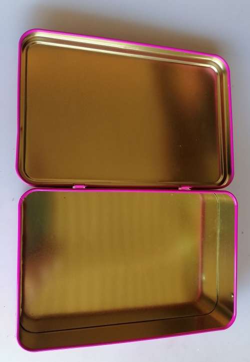 Pink tin