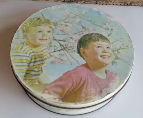Vintage tin