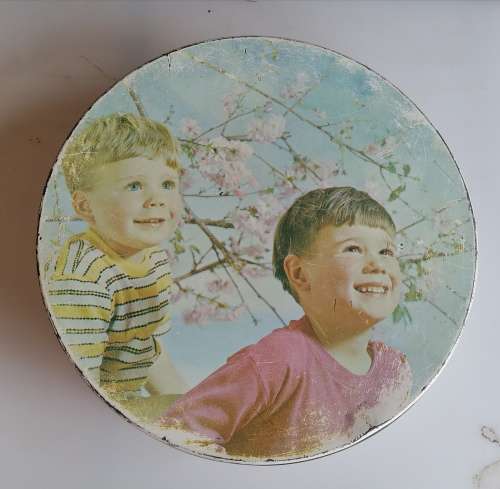 Vintage tin