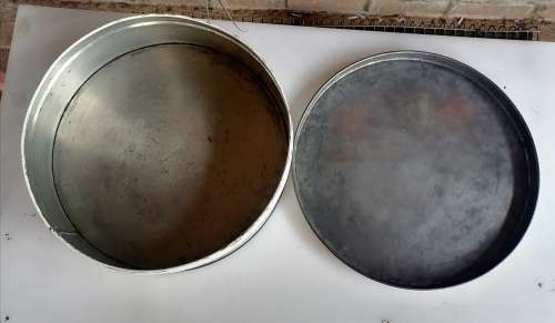 Vintage tin