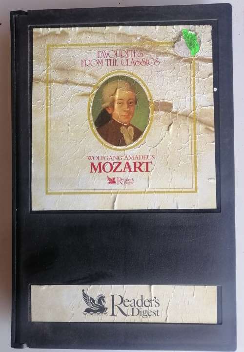 Favourites from the classics Mozart 4 x tapes. Reader`s digest in a box.