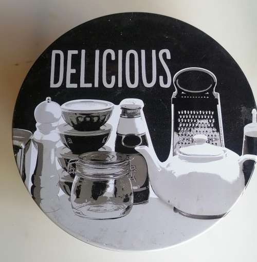 Delicious tin