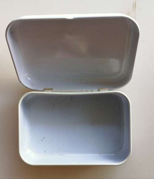 Small Journey Drowing tin