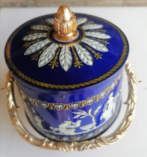 Vintage tin