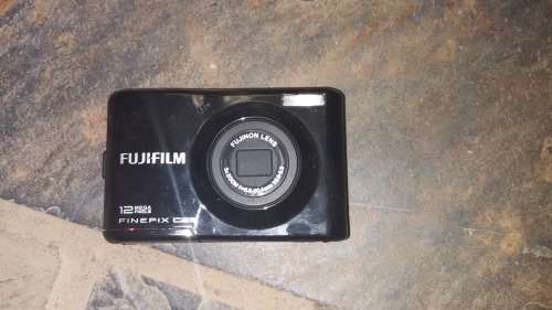 Fujifilm 12MP finepix camera