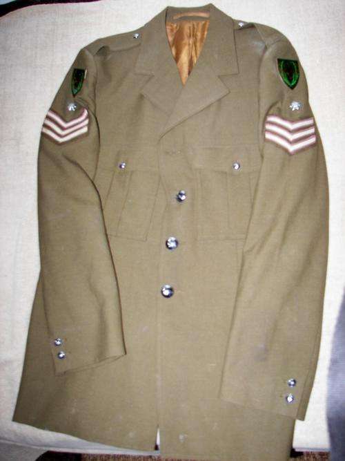 SADF~5 SAI~5 SOUTH AFRICAN INFANTRY~UNIFORM JACKET~STAFF SERGEANT INSIGNIA~PINS INTACT