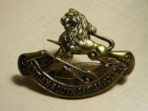 RHODESIAN-BRITISH SOUTH AFRICAN POLICE~BSAP~BRASS HELMET BADGE~ 1937-1949