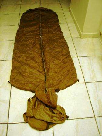 SADF~SLEEPING BAG~WINTER TYPE~WIITH JOINED CARRY BAG.
