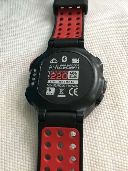 Garmin Forerunner 220, Black & Red Sports running watch with heart monitor