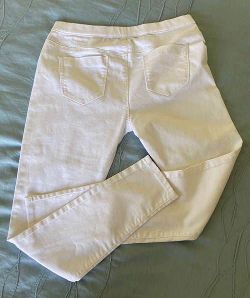 White Jeggings / Jeans Size 12