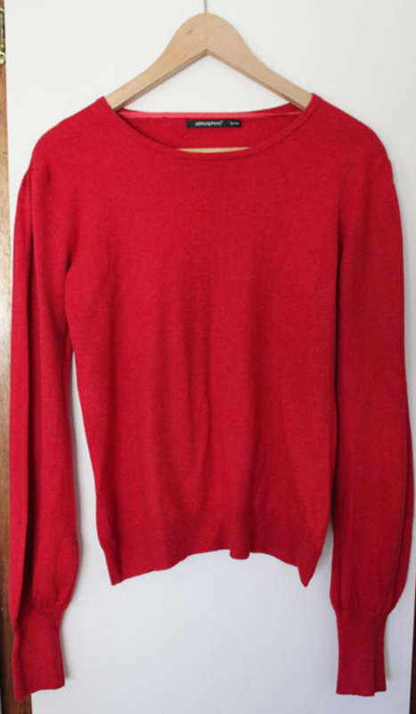 Red wool/cashmere mix jumper. Size 16