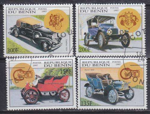 4 BEAUTIFUL THEMATIC STAMPS - VINTAGE CARS  - BENIN
