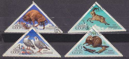 4 BEAUTIFUL THEMATIC TRIANGULAR STAMPS - WILDLIFE - RUSSIA