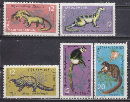 5 BEAUTIFUL THEMATIC STAMPS - WILDLIFE - VIETNAM