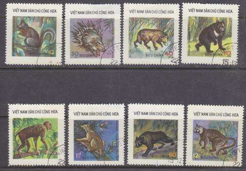 8 BEAUTIFUL THEMATIC STAMPS - WILDLIFE - VIETNAM