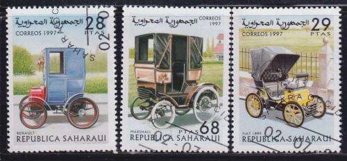 3 BEAUTIFUL THEMATIC STAMPS - VINTAGE CARS - SAHARA