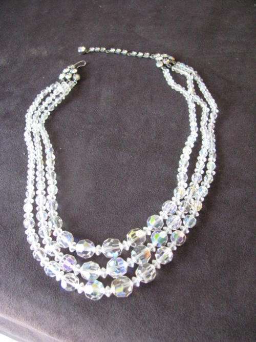 A GORGEOUS 3 STRAND CRYSTAL NECKLACE........VINTAGE 1940'S & GOOD CRYSTAL @CRRRAAAZY R1 START