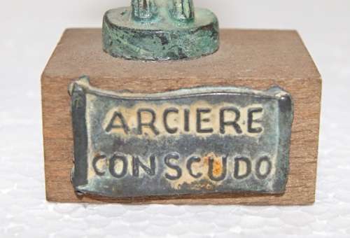Vintage Bronze Arciere Conscudo Statue