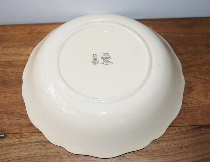 Royal Doulton `The Gleaners & Gypsies` Scalloped Edged Bowl D6123