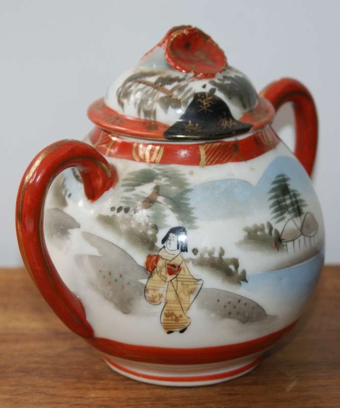 Vintage Chinese Hand Painted Sugar Bowl