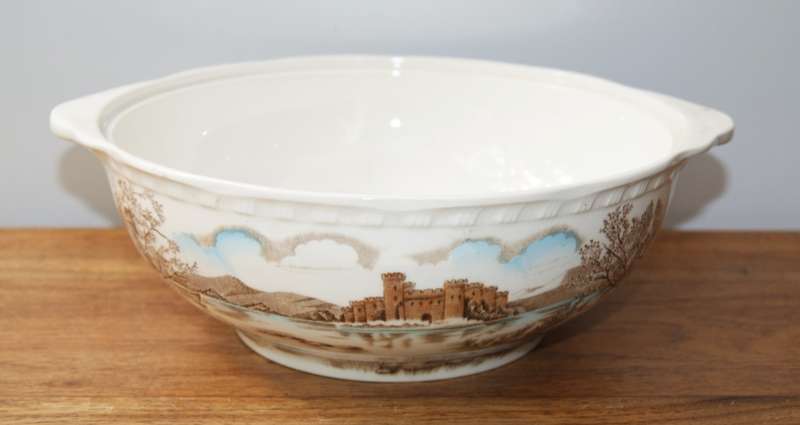 Alfred Meakin `Queens Castle` Vegetable Dish without Lid