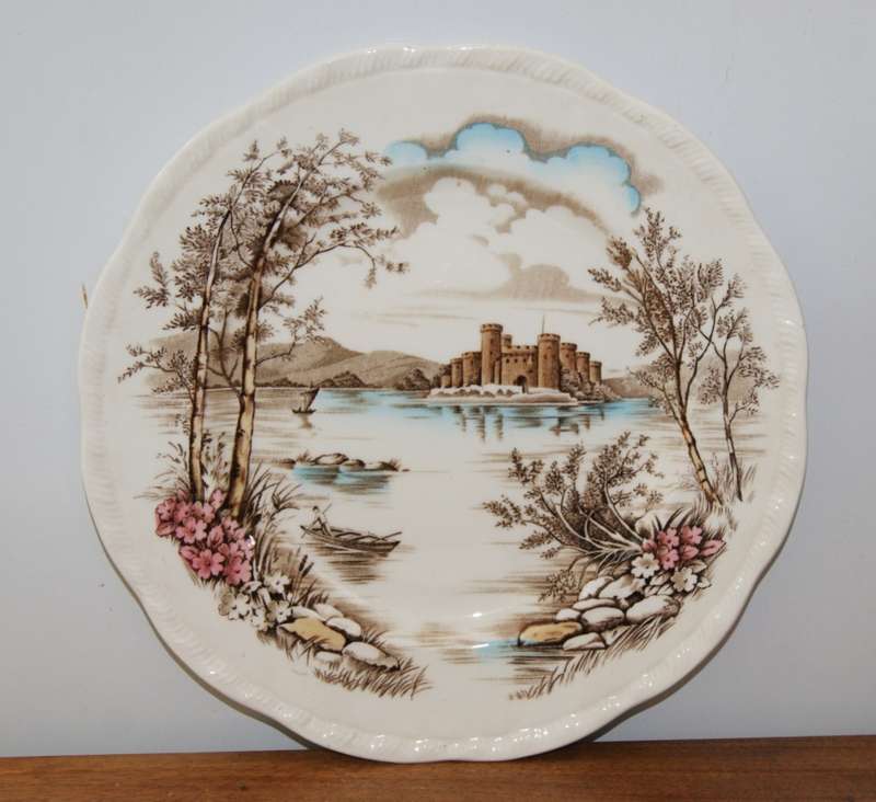 Alfred Meakin `Queens Castle` Mains Plate (5 Available)